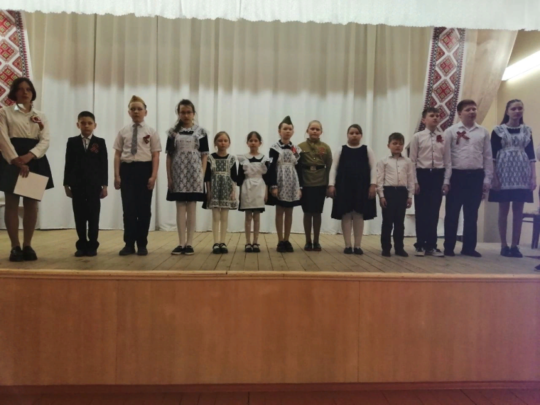 Школьный фестиваль чтецов "Была весна - весна Победы!".
